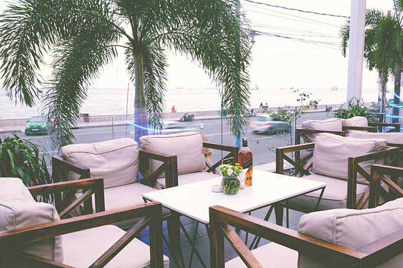 gazebo beach front lounge & cafe vũng tàu