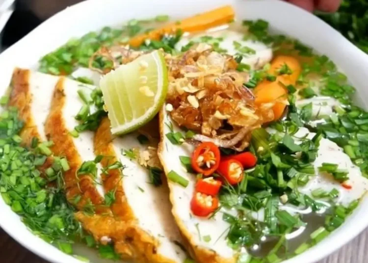 Banh canh cha ca
