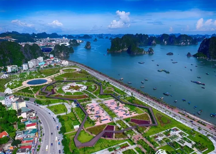 Cong vien hoa Ha Long 1